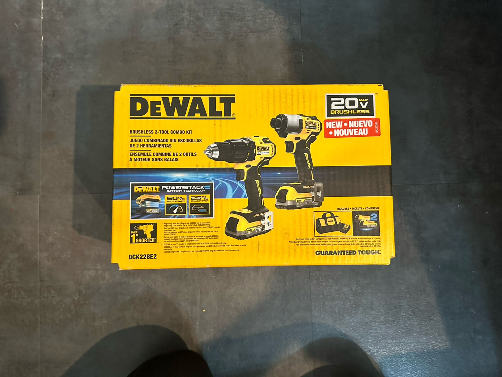 Dewalt 20v max 2-Tool brushless hammer drill power tool combo kit with soft case