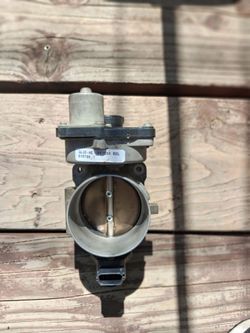 Throttle body for a Ford F150 Xlt 5.4 engine