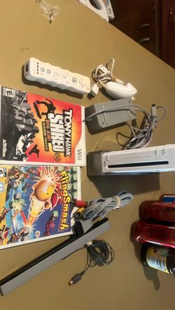 Nintendo Wii w games and controllers