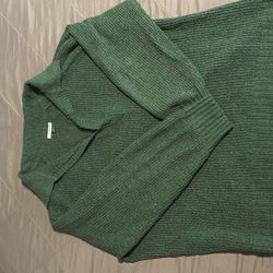 Light Knitted Sweater 