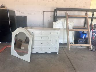 Twin bed set