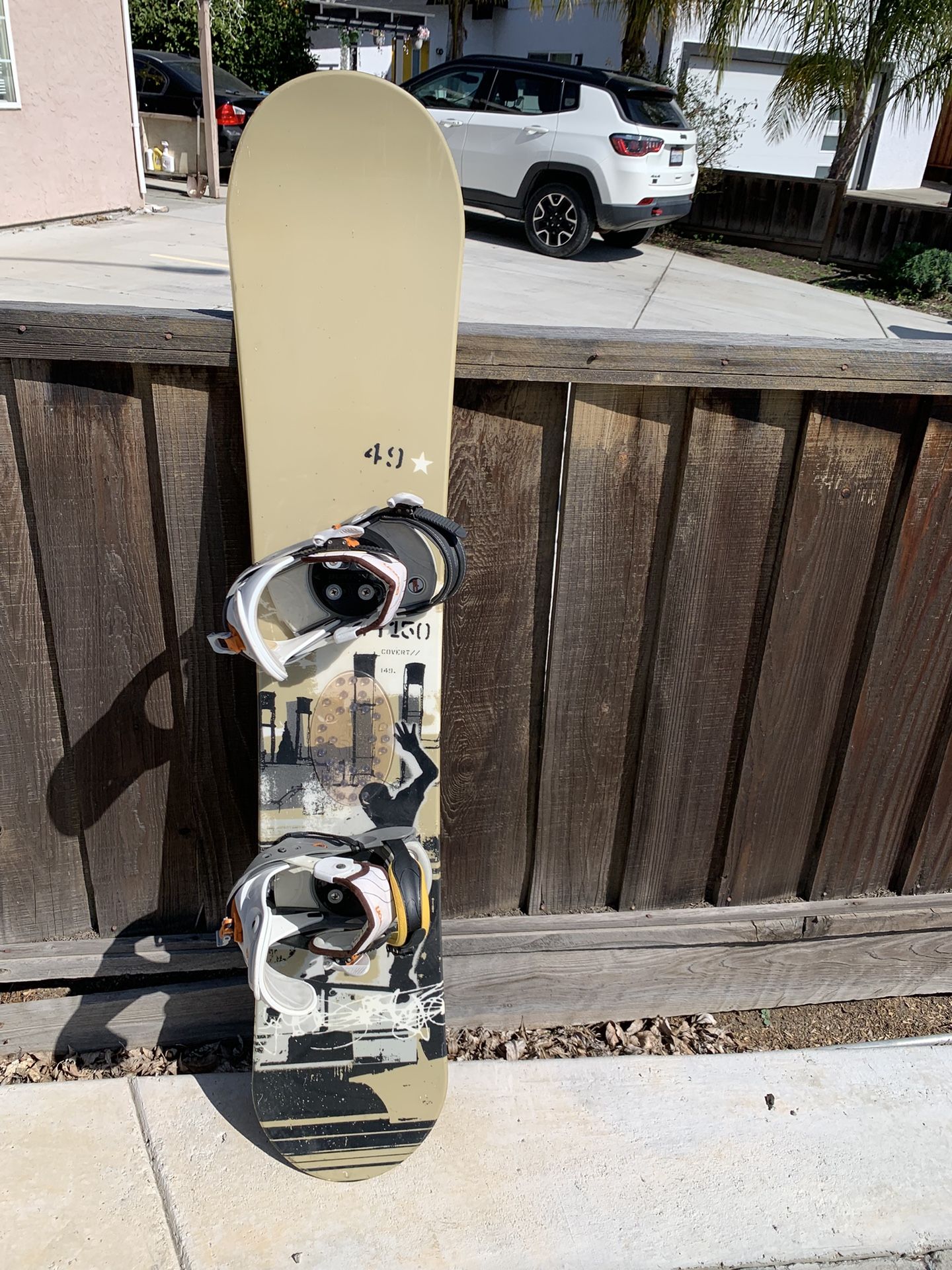 5150 Snowboard 149 cm with Burton Small Size bindings