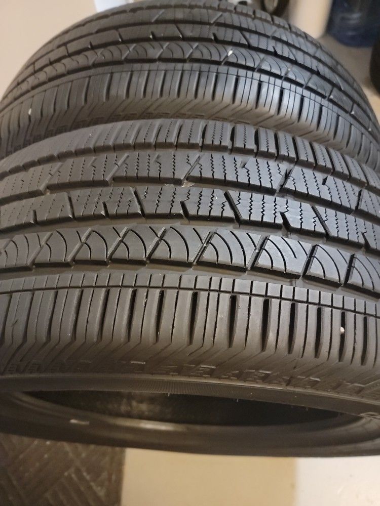 Continental In Good Condition 2 Tires 225 50 20 95% Tread