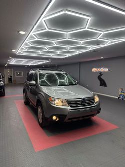 2009 SUBARU FORESTER  no accidents 1-owner