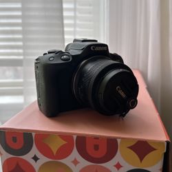 BRAND NEW Canon Eos R50