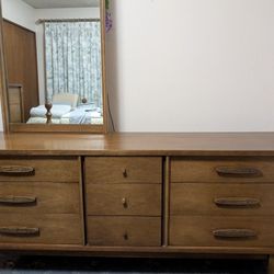 MCM Bassett 9 drawer dresser & mirror