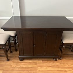 Dining Table With leaf! Need gone ASAP