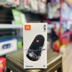 JBL Flip 5 Bluetooth Speaker