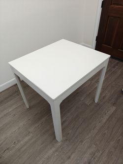Ikea expandable table