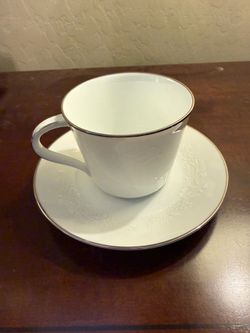 14 Mint Condition Noritake Reina Cup & Saucer Set