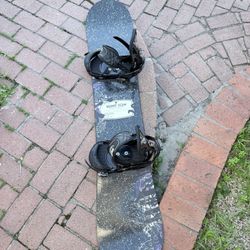 Burton Blunt 153 Wide Snowboard With Bindings