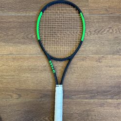 Wilson Blade 98 Tennis Racquet - 16x19 String Pattern, 4 3/8 Grip Size