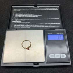 14k yellow gold and ruby ring size 4.5