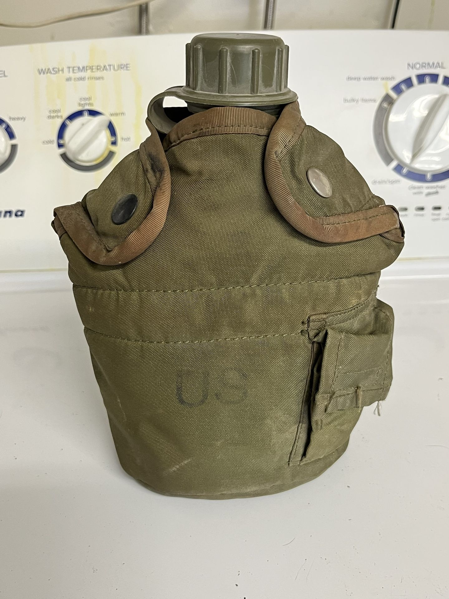 1976 U.S. Military Army Canteen