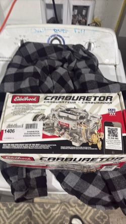Elderbrock  600 cfm  new in box