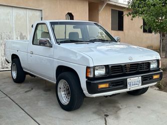 1995 Nissan Truck. Automatic .
