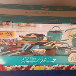 Pioneer woman 25 piece cookware & baking set