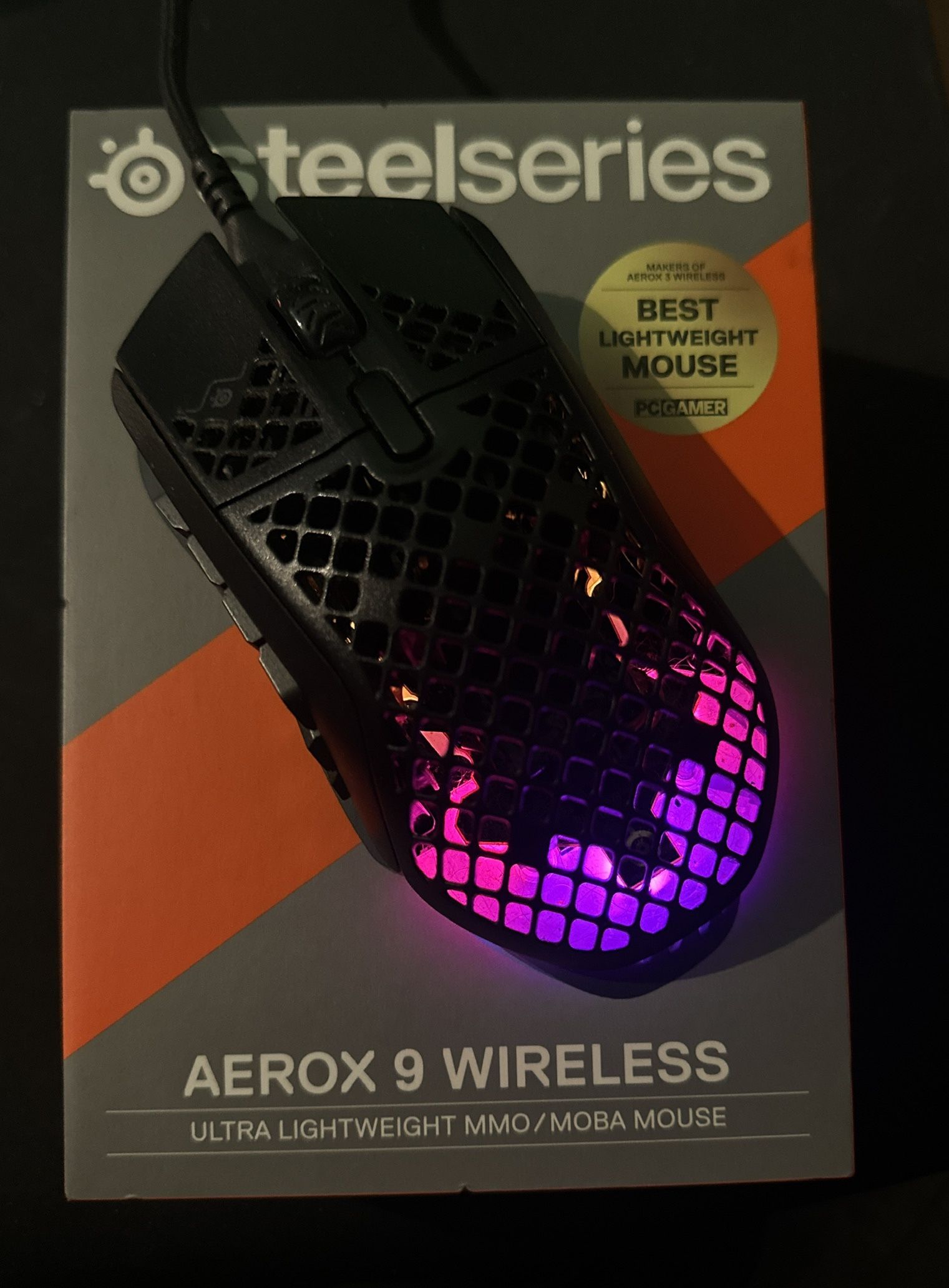 steel series Aerox 9 wireless gaming mouse 