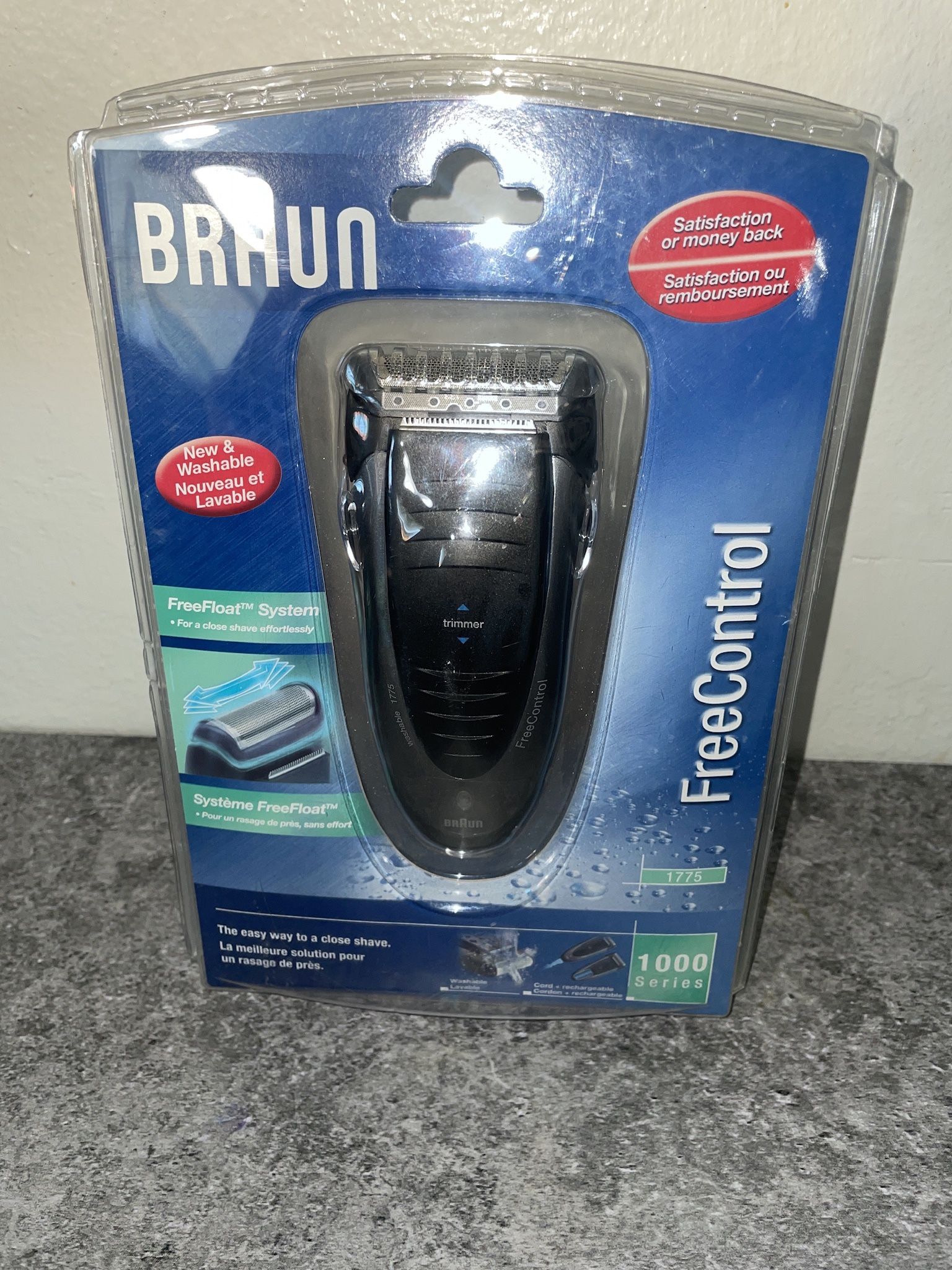 Braun 1000 Series 1775 Free Control Shaver NEW