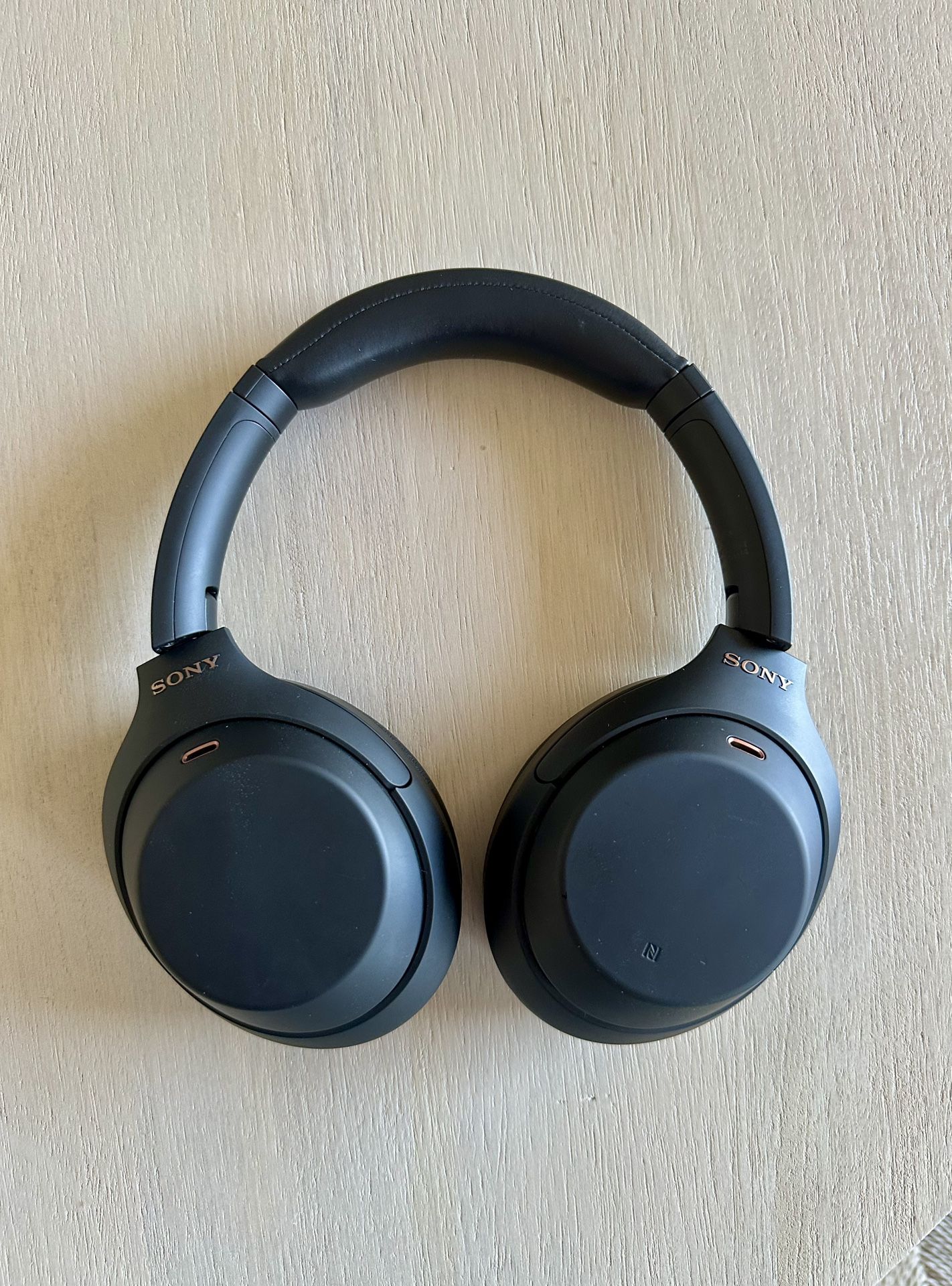 Sony XM4 Headphones