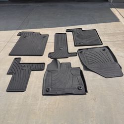 2021-2024 Toyota Sienna All Weather Floor Liners
