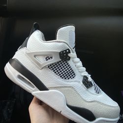 Jordan 4 Military 