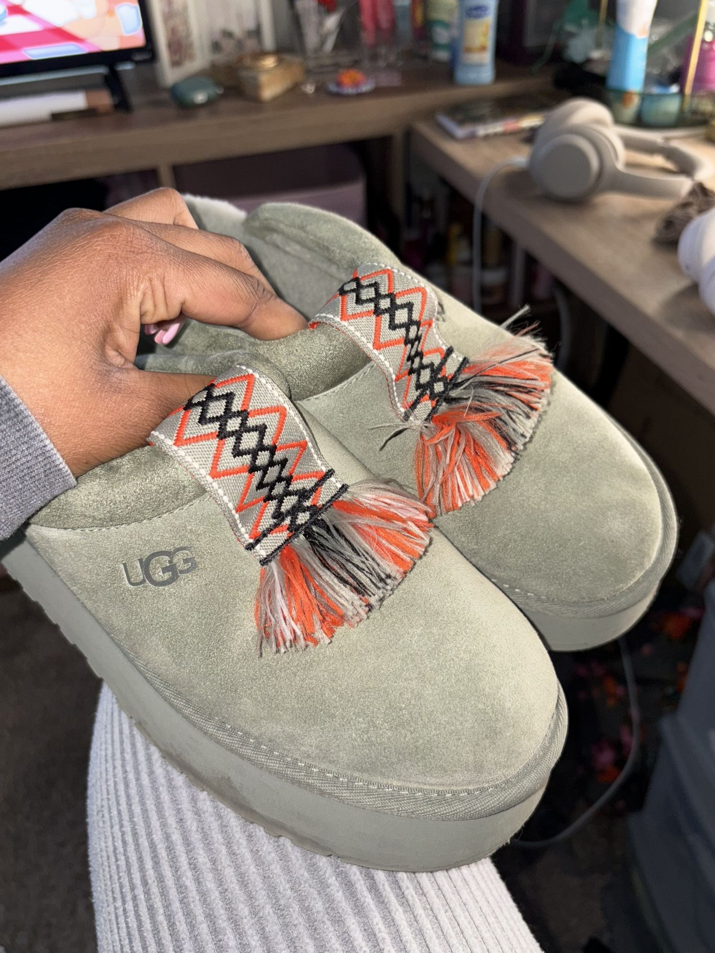 UGG Platform Slippers Size 10