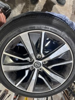 Nissan Máxima 2019 Tire & Wheel - Llantas Y Rines 