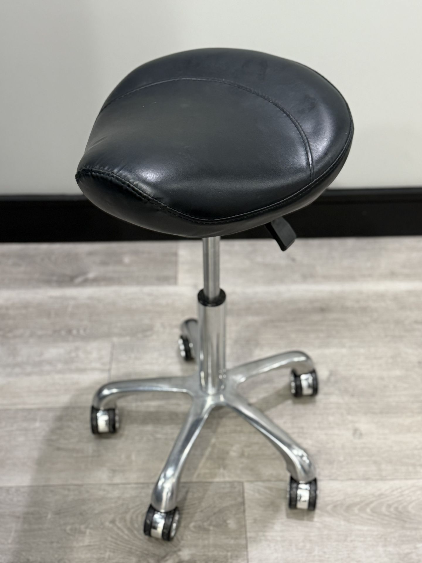 Saddle Stool Chair