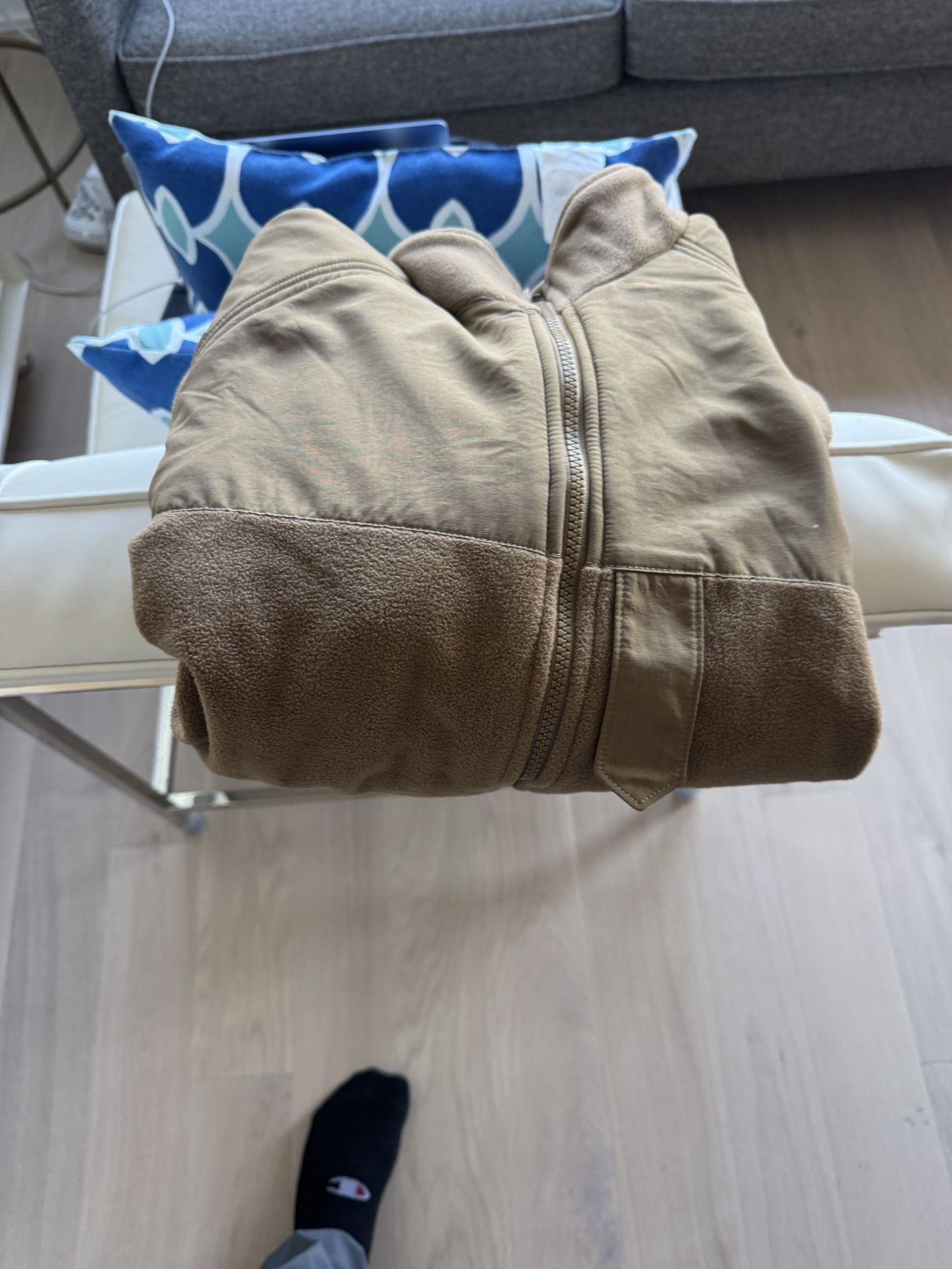 U.S. Navy Coyote Brown Full Zip Fleece Parka Liner for NWU Type III Jacket - Size Medium X-Short ($40) - Like New!