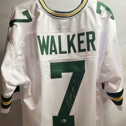 Quay Walker Signed Jersey (Beckett) Authenticated)