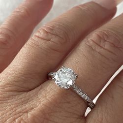NEW! 1.50CT Round Brilliant, Certified Moissanite Gemstone Engagement/ Promise Ring, Please See Details 🩷