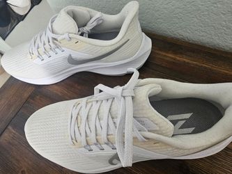 Brand NEW Nike