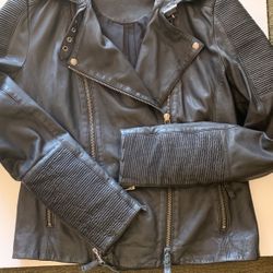 100% Black Leather Vintage Jacket, Size 6