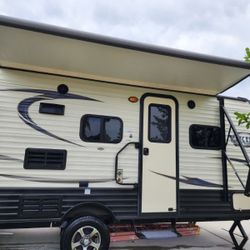 2018 Forest river Viking 17fq