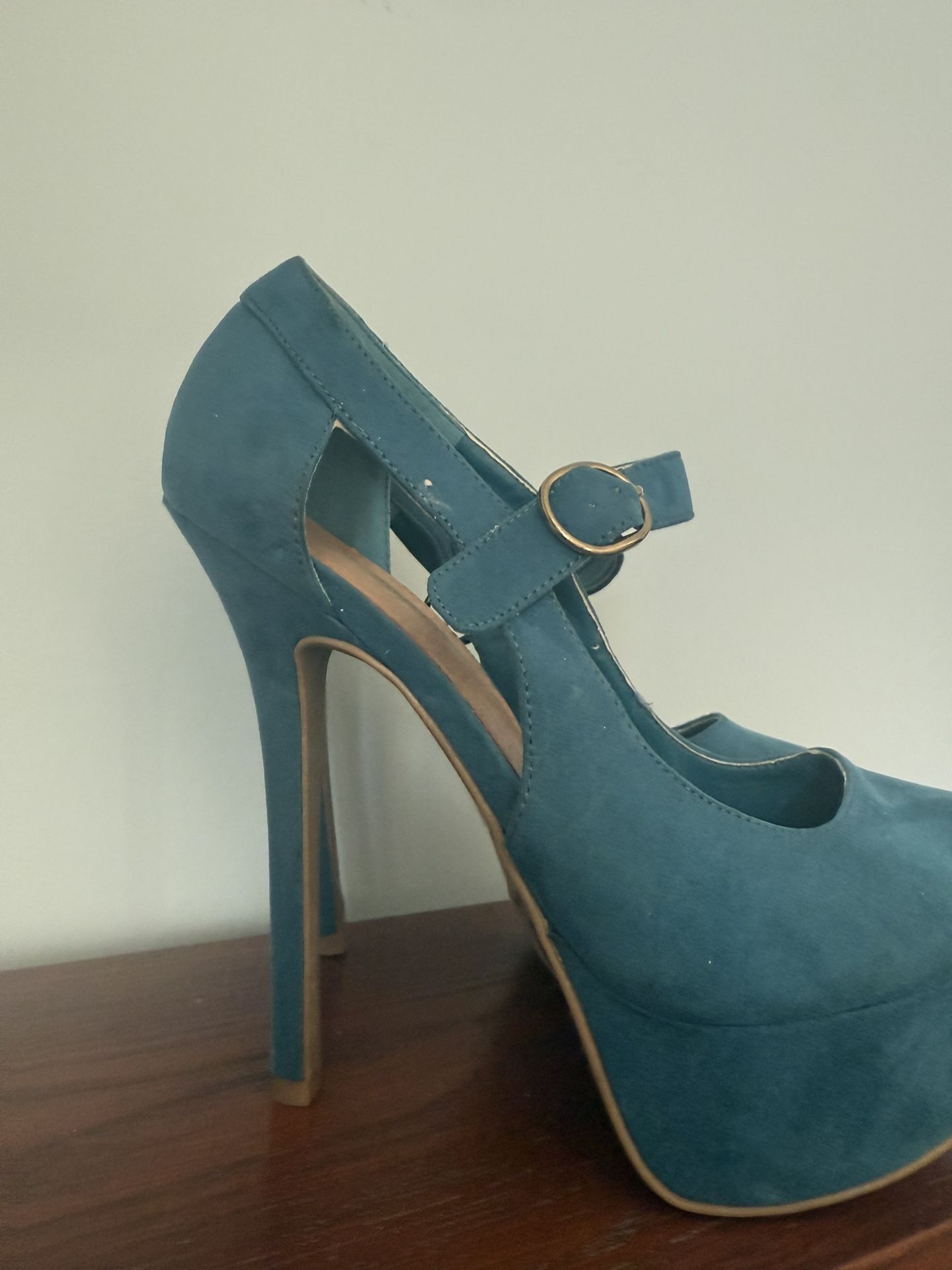 Size 8 Cute Heel