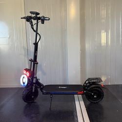 Dual-motor high-speed electric scooter