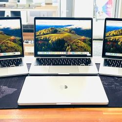 Apple MacBook Pro 13” 2020 TouchBar 2Ghz QuadCore i5 16GB RAM 500GB LIQUIDATION SALE $549 Each