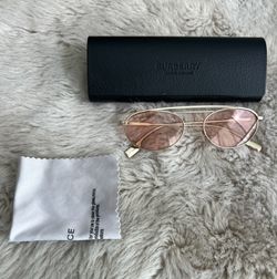 Burberry Sunglasses https://offerup.com/redirect/?o=QjMxMTYuTmV3  No Tags 