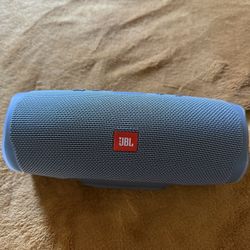 JBL Charge 4