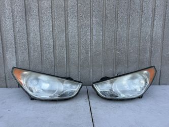 2010 2011 2012 2013 Hyundai Tucson Headlight Headlamp Right Passenger Side RH left Driver Side LH USED OEM ORIGINAL