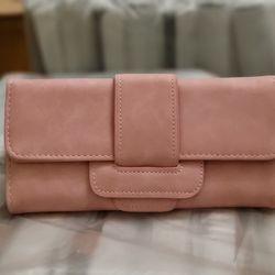 Women BiFold Leather Wallet Card Slot Cash Pocked And Coin Pocket Pink