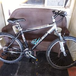 26 inch trek mountain bike