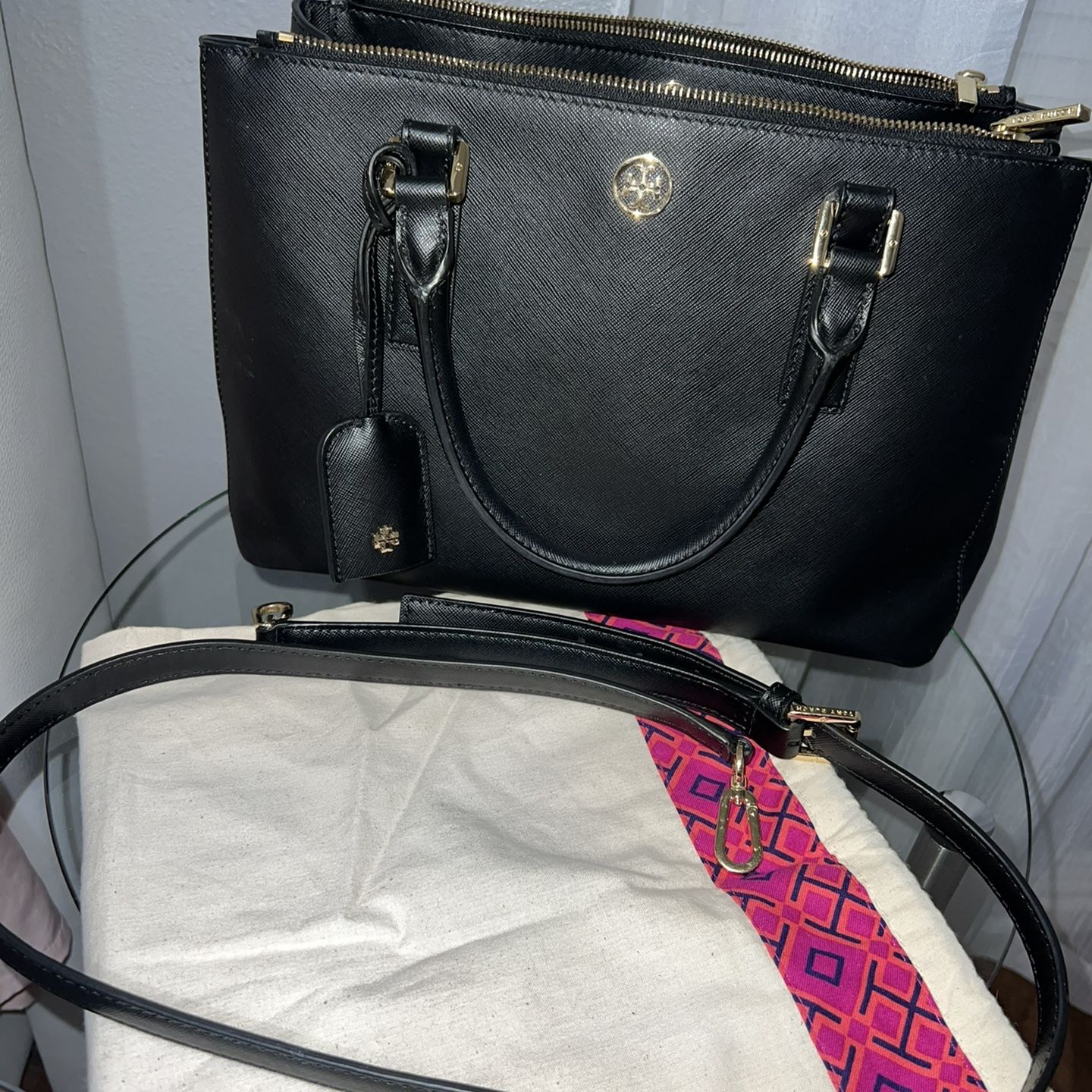 Tory Burch Robinson Small Tote for Sale in San Jose, CA - OfferUp