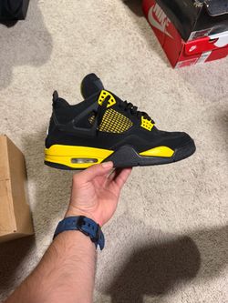 Jordan 4 Retro ‘Thunder’