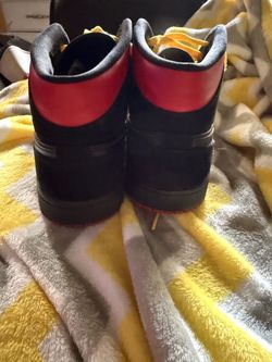 Air Jordan 1 Retro Mid “Last Shot” Sneakers