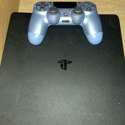 Play Station 4