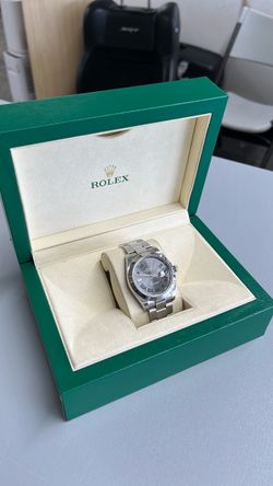 Rolex date just 126”300 smooth bezel oyster bracelet