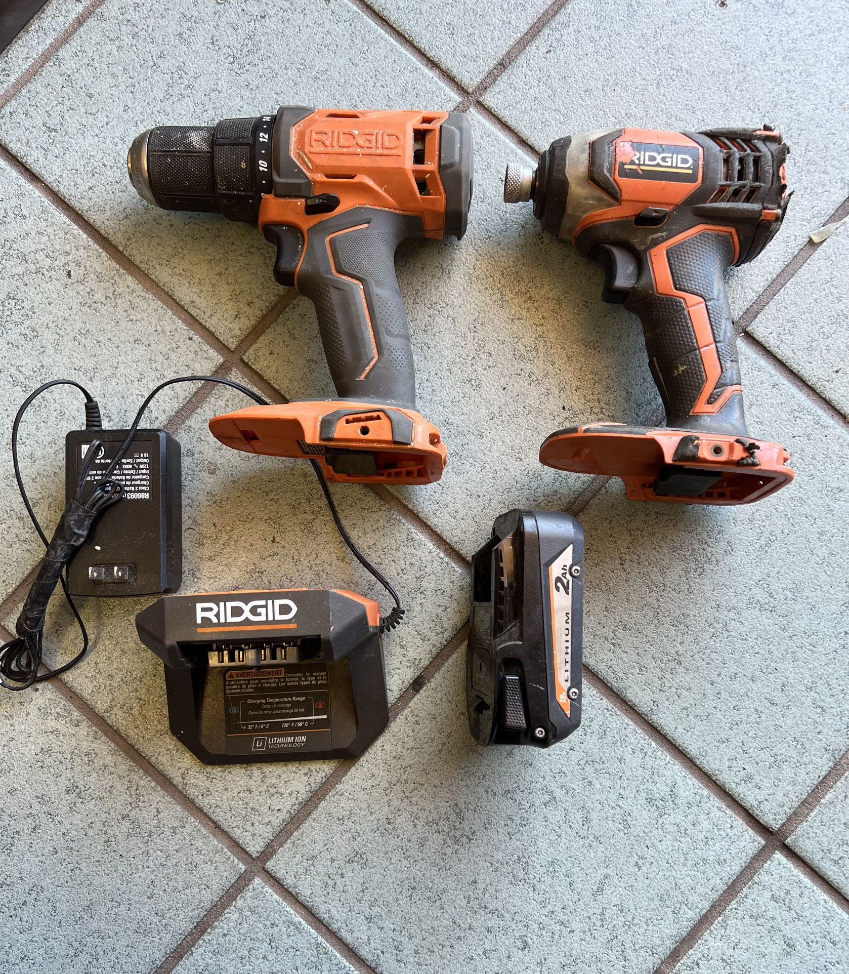 RIDGID 18V 2-Tool Combo Kit 1/2" Drill Driver & 1/4" Impact Driver