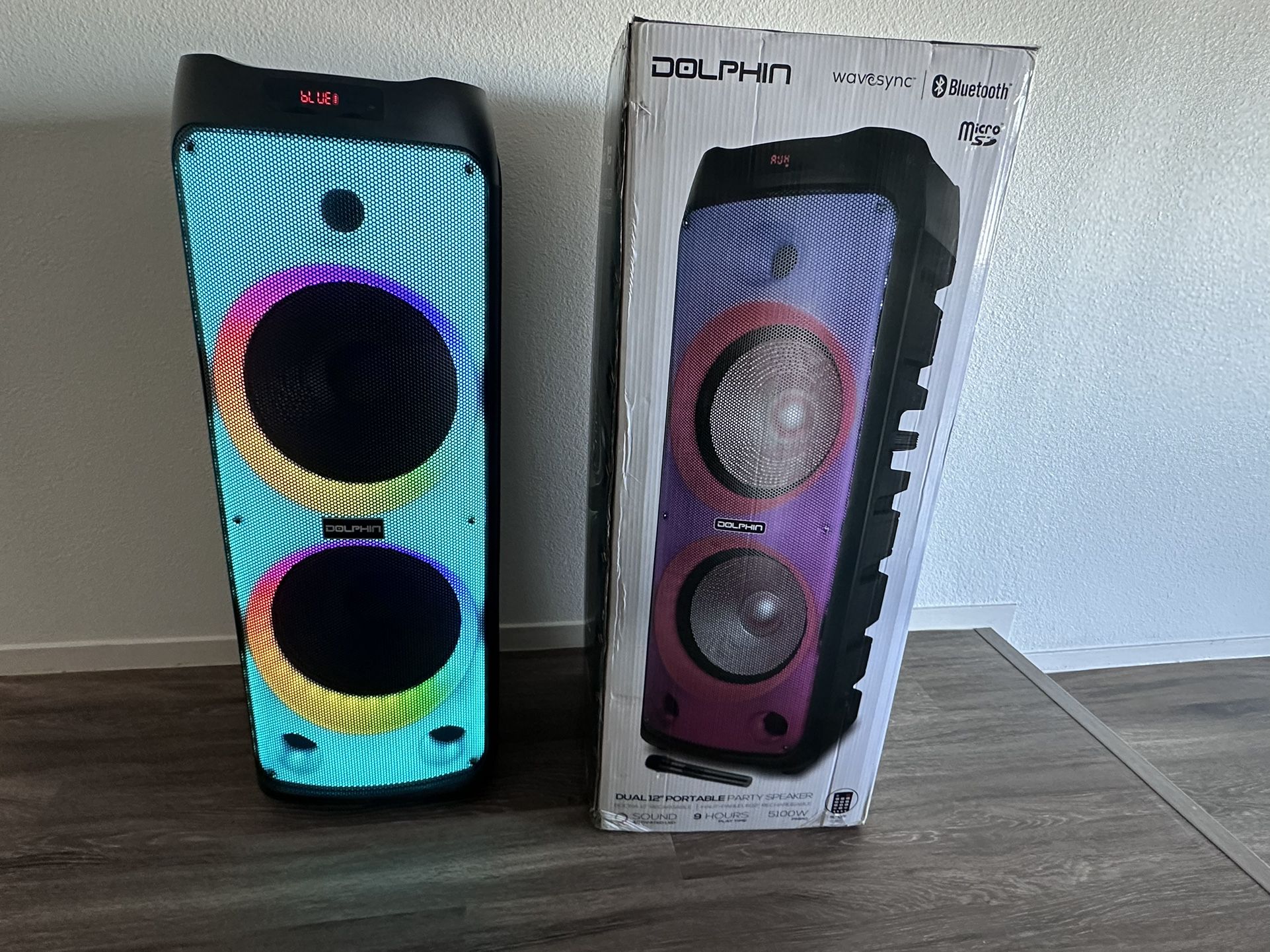 Super Loud Dolphin Bluetooth Speaker/Woofer 2x 12”